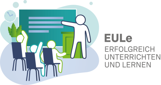 Eine Person steht vor einer Gruppe und erklärt etwas